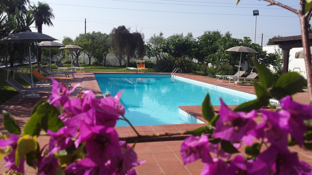 Borgo Fiore Country House Salice Salentino Eksteriør billede