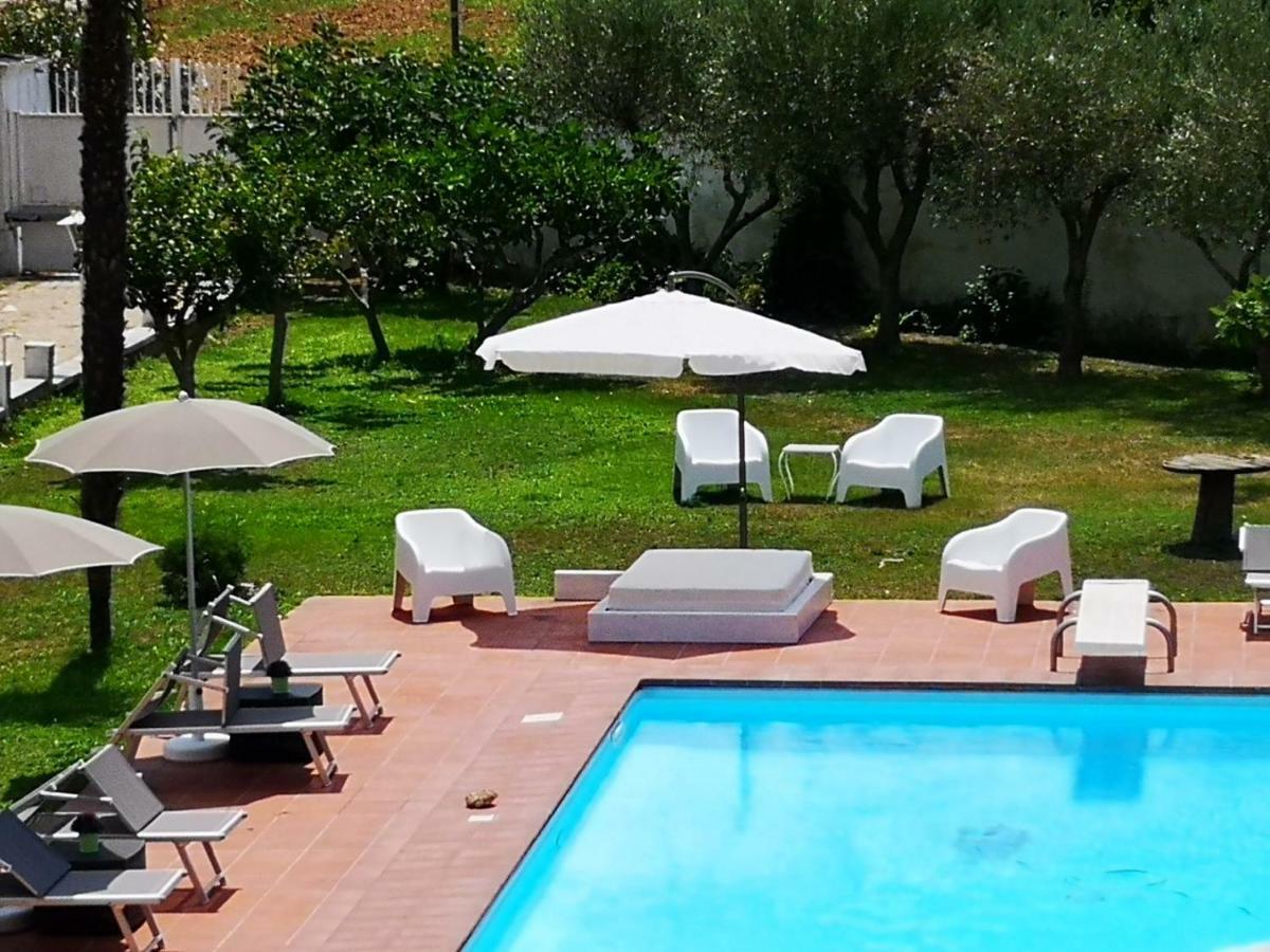 Borgo Fiore Country House Salice Salentino Eksteriør billede